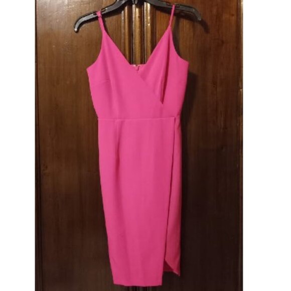 🎩🗝️ NWT $159 Gianni Bini Melissa Surplice V-Neck Crossover Hem Crepe Dress - Picture 4 of 4